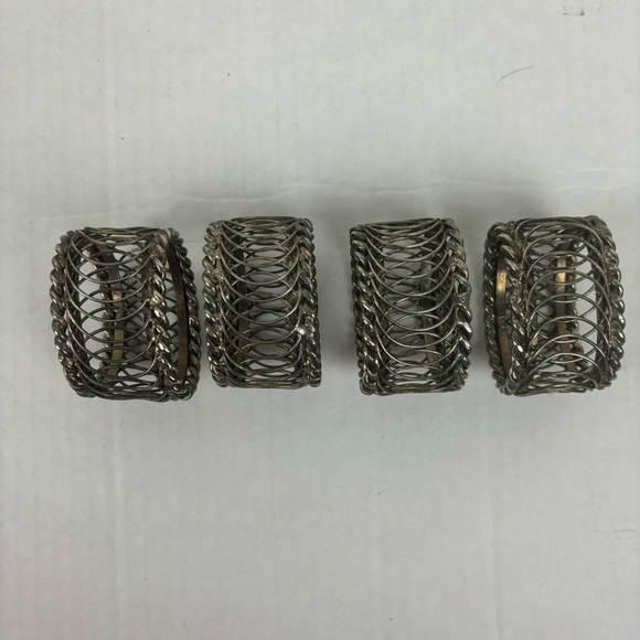 Vintage silver-plated loop wire napkin rings-set of 4 - Picture 1 of 7